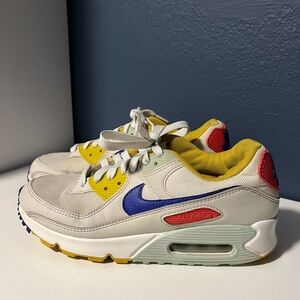 Women’s Nike Air Max 90 Summit Size 9